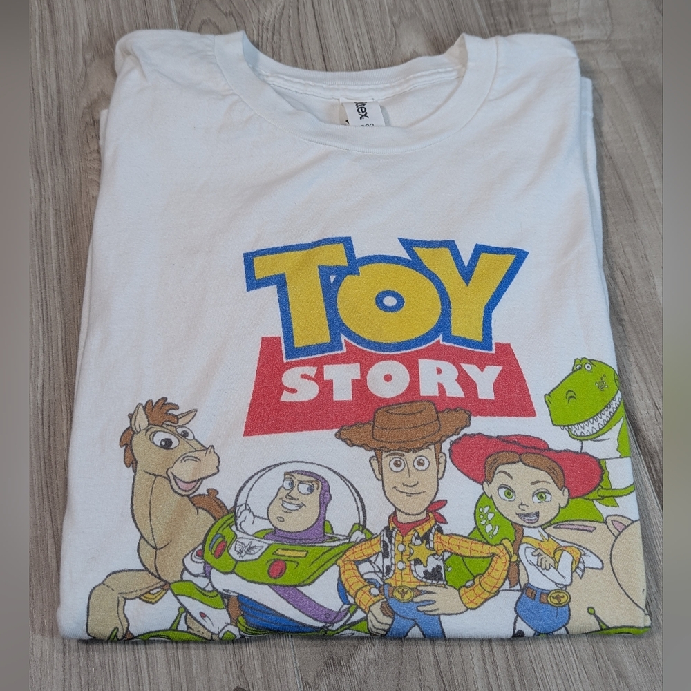 Toy Story 4  T-Shirt Youth Size Large